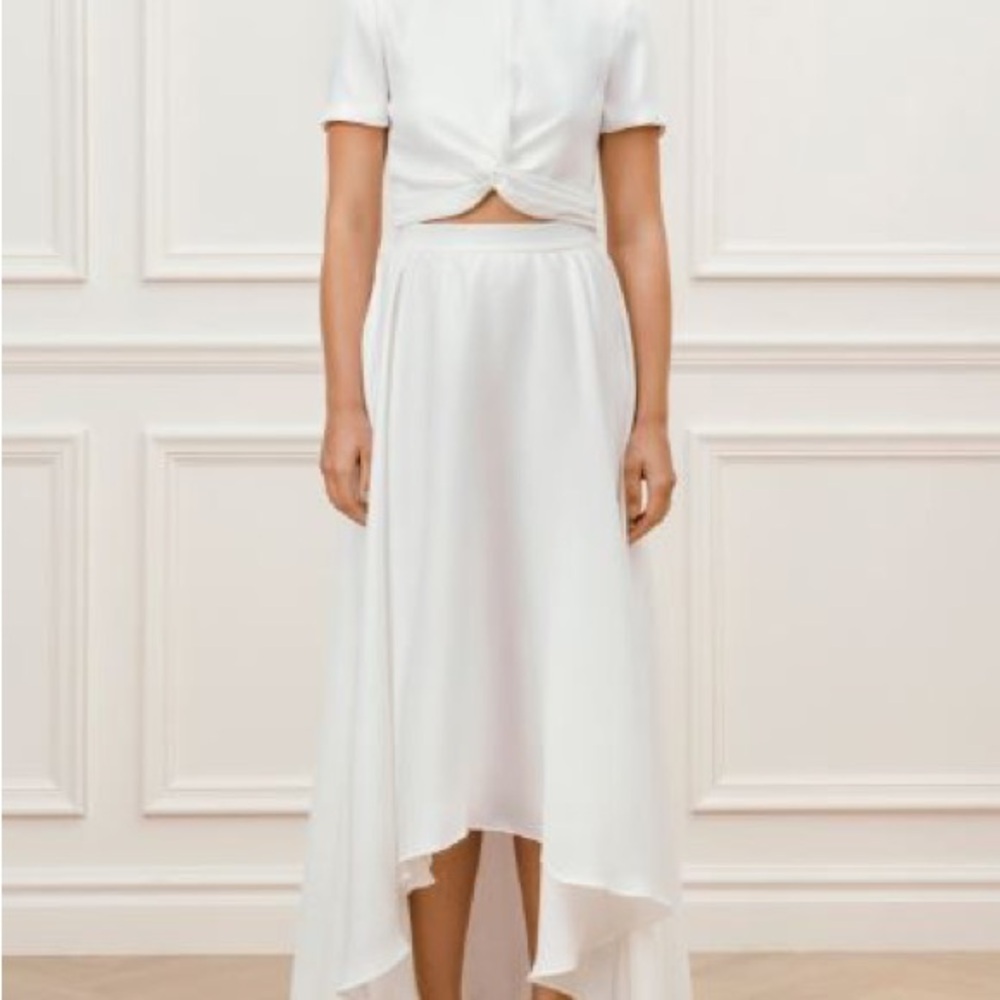Chic White High-Low Skirt with Twist Front